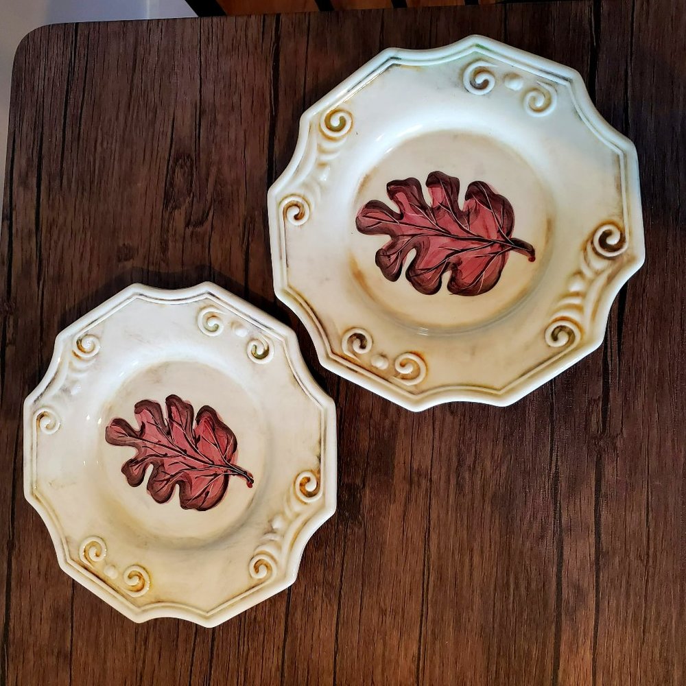 Dinner Plates, set of 2, Lillian Vernon, made in Italy, Oak Leaf, Autumn decor